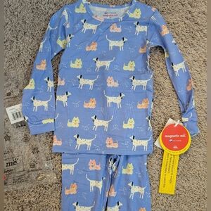 NWT Magnetic Me Leash on Life PJ set